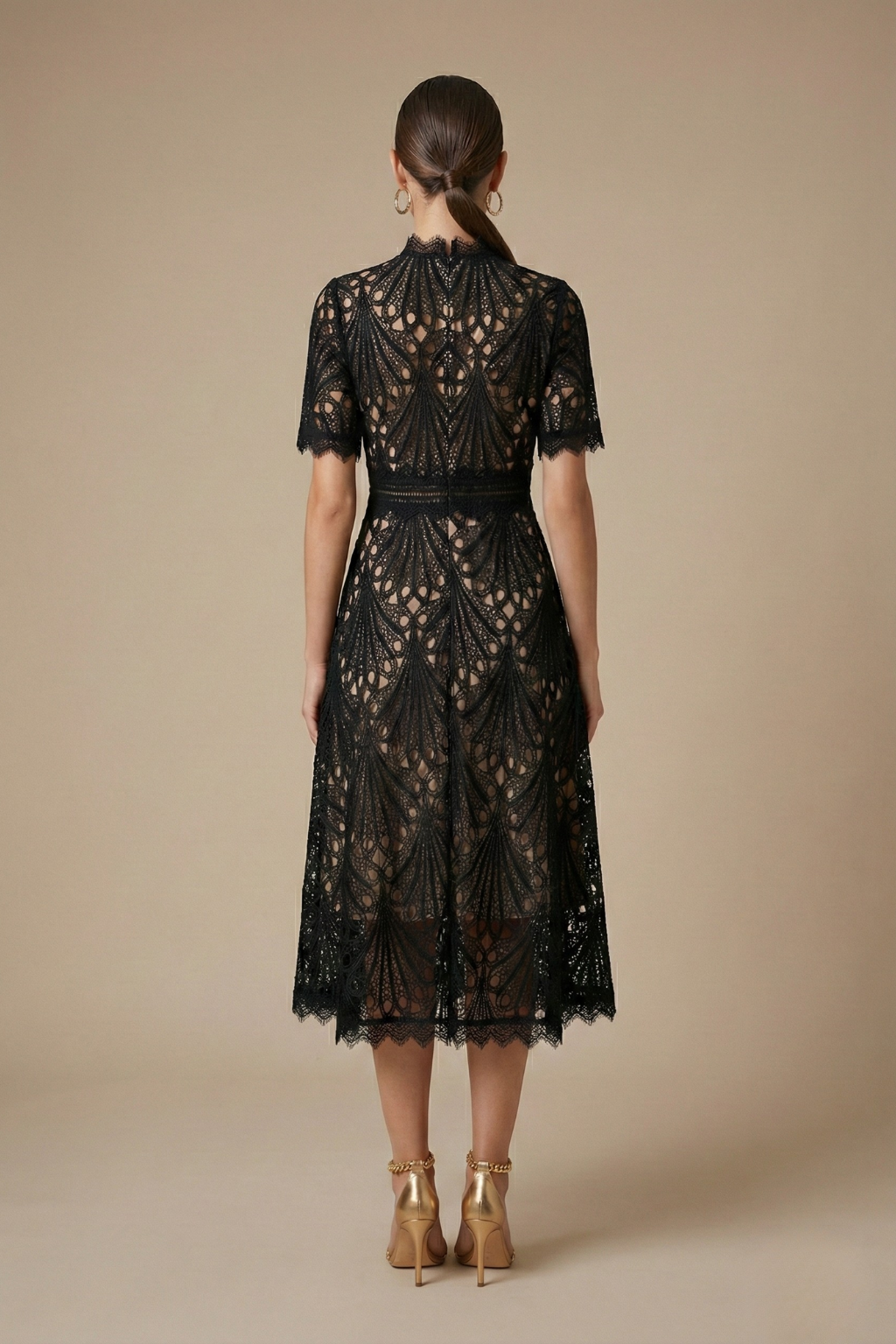 Ismerie | Festive Lace Midi Dress