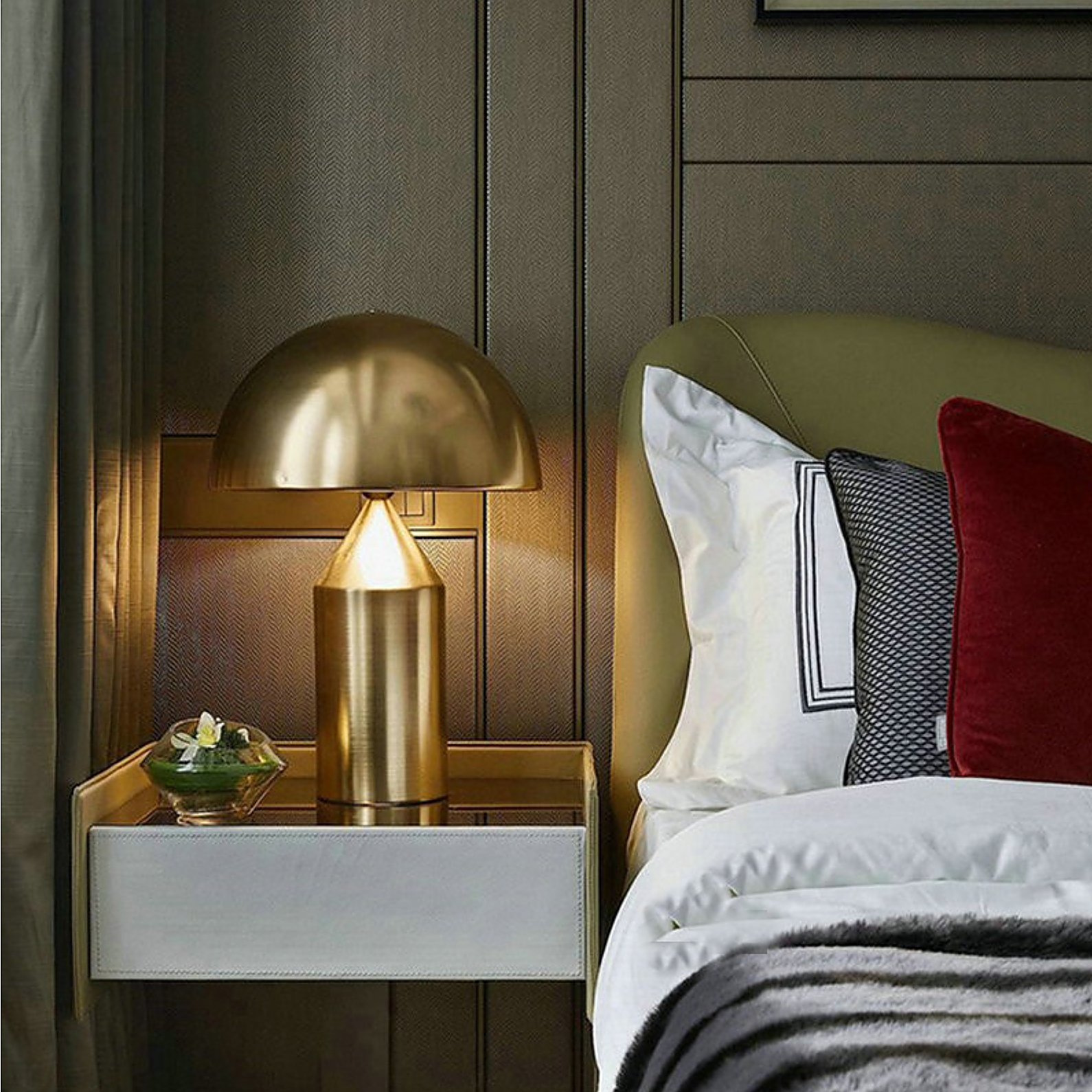 Contemporary Black Metal Table Lamp with LED Bulb | Plug-In Lighting for Living Room 6