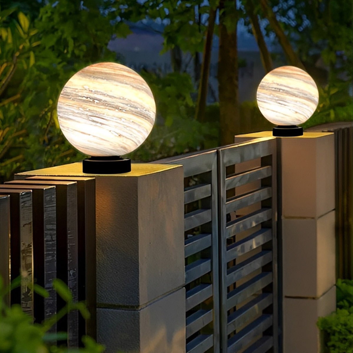 Modern Die-Cast Aluminium Outdoor Post Light with Glass Globe | Waterproof Pole Light for Garden Pathway 4