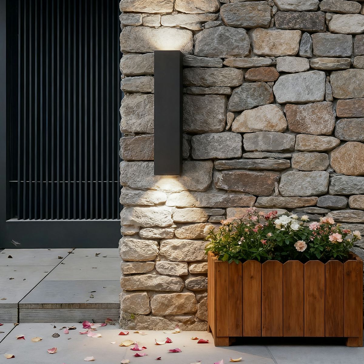 Modern Die-Cast Aluminium Outdoor Wall Sconce | Waterproof LED Light for Exterior Use 3