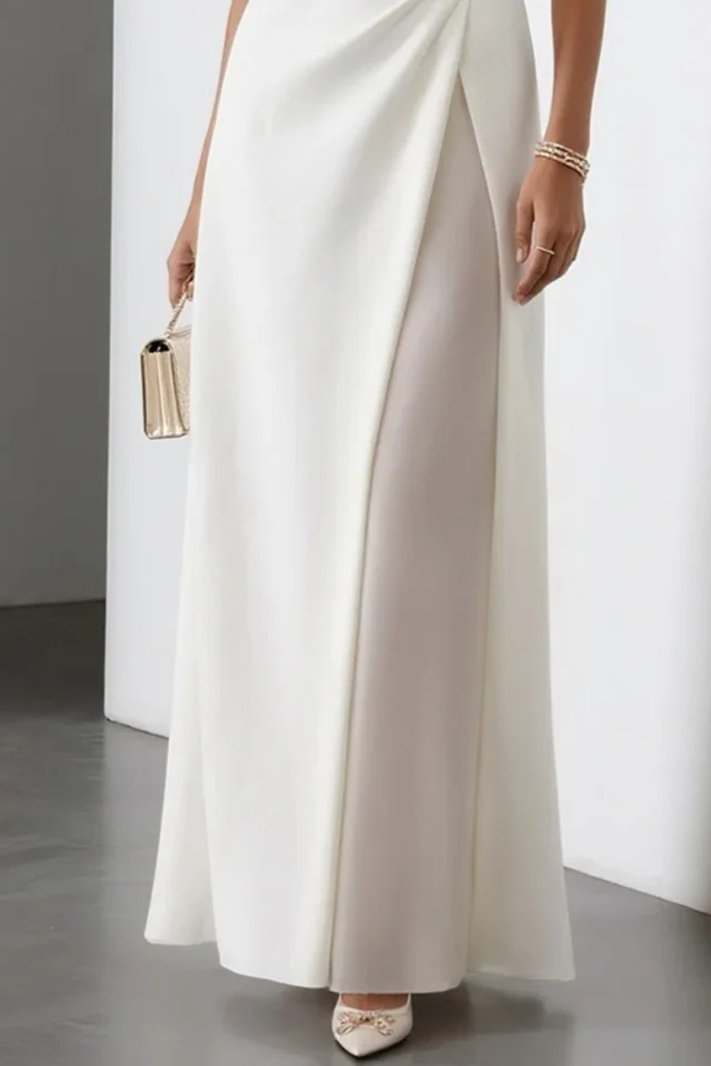 Women's Elegant Polyester Maxi Dress | Flowing Sleeveless Wedding Guest Gown 2